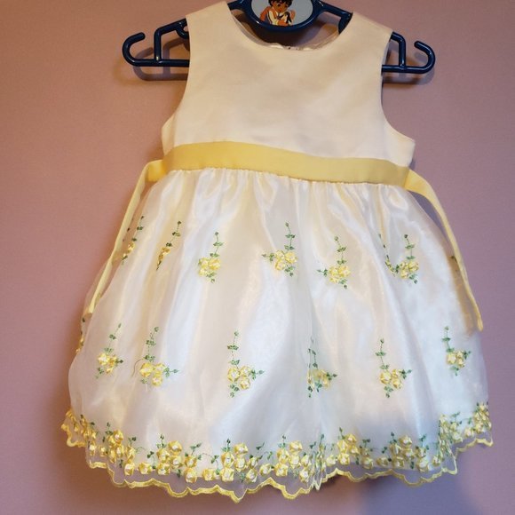 Cinderella Toddler Size 18M - White and Yellow dress - Gently Worn - Picture 7 of 7
